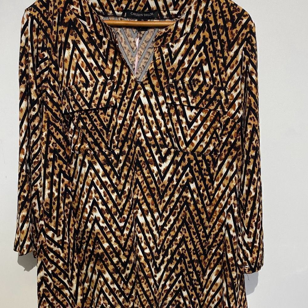 Carolyn Taylor Riley Wild Leopard Mandarin Neck Top XL M75665A Brown Chevron